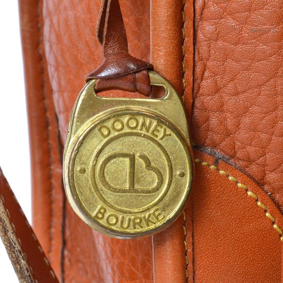 Vintage Dooney & Bourke British Tan All-Weather Leather Messenger Crossbody - Picture 8 of 14